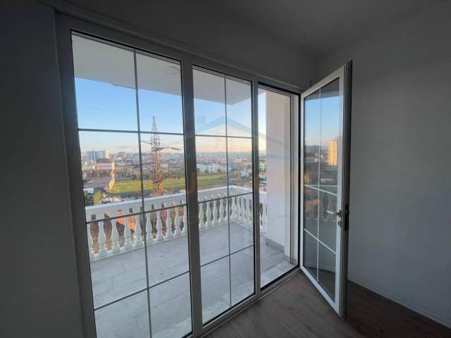 Tirane, shitet apartament 1+1+BLK Kati 4, 81 m² 54000 Euro (Bulevardi Blu)