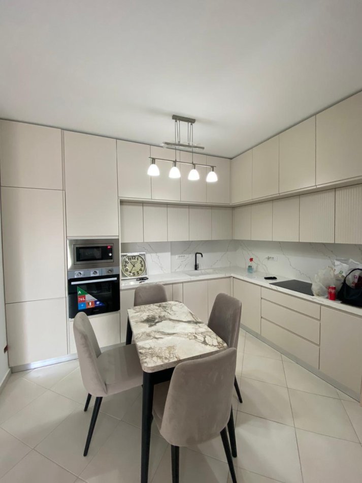 Tirane, jepet me qera apartament 2+1 Kati 6, 90 m² 600 € (Sacioni Trenit ,Lura)