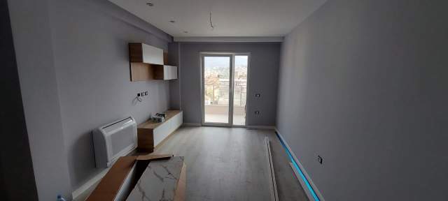 Tirane, jepet me qera apartament Kati 7, 108 m² 700 Euro (Mbrapa Ambasades Amerikane)