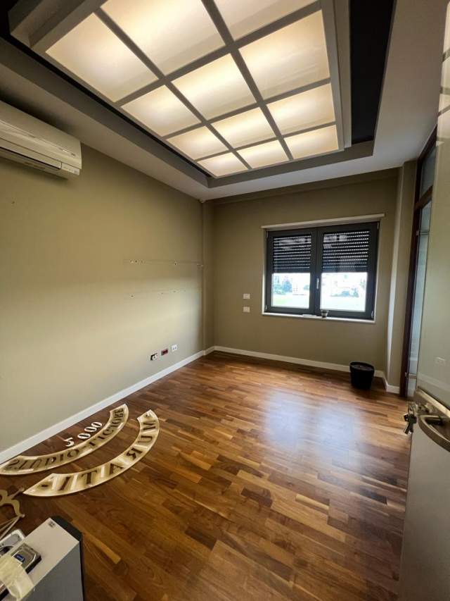Tirane, jepet me qera apartament Kati 5, 140 m² 1.500 Euro (Dritan Hoxha)