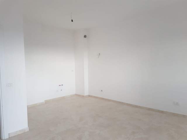 Tirane, shitet apartament 1+1+BLK Kati 8, 68 m² 102.000 Euro (Rr.Robert Shvarc)