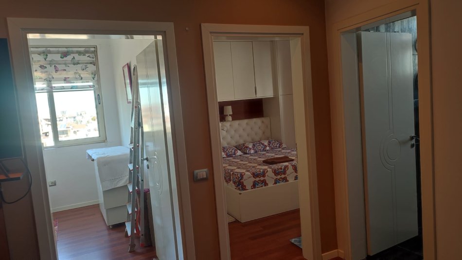 Tirane, jepet me qera apartament 2+1+Ballkon, Kati 3, 73 m² 520 € (Ish Uzina Dinamo)