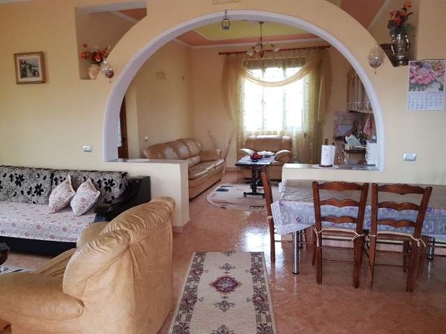 Elbasan, shitet shtepi 460 m² 23.000.000 Leke