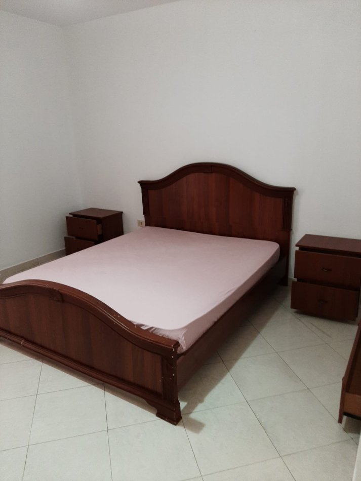 Tirane, jepet me qera apartament 1+1 Kati 7, 70 m² 500 € (rruga e elbasanit)
