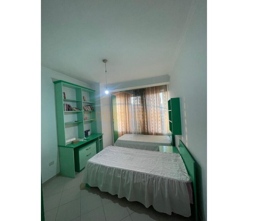Tirane, shitet apartament 2+1+Ballkon Kati 6, 98 m² (Yzberisht), 125 000 Euro