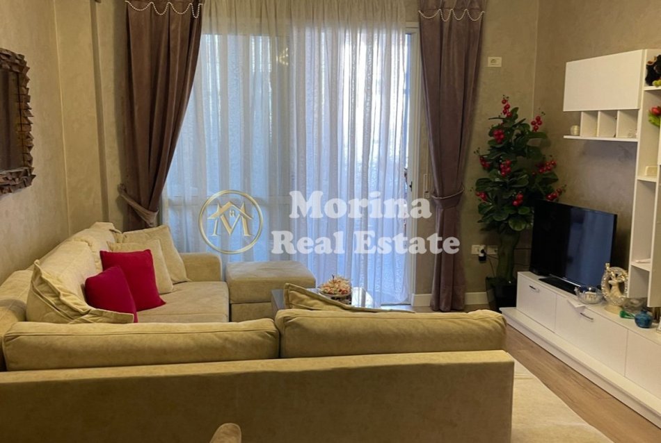 Tirane, jepet me qera apartament 3+1 Kati 2, 105 m² 1.000 € (Kopshti Botanik)