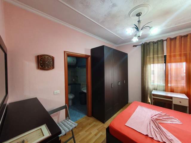 Tirane, jepet me qera apartament 91 m² 500 Euro