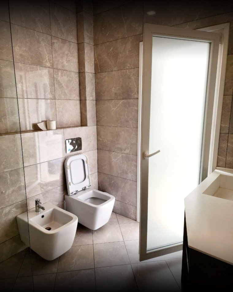 Tirane, jepet me qera Vile 3+1 Kati 3, 300 m² 1.500 € (SELITE)