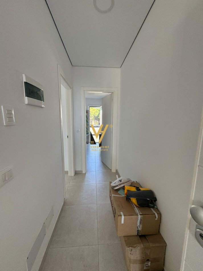 Gjiri Lalezit | Hamallaj, shitet apartament 1+1+Ballkon Kati 2, 89 m² 206.000 € (GJIRI I LALZIT)