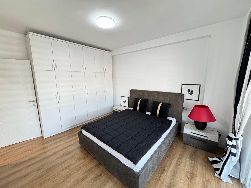 Tirane, jepet me qera apartament 2+1 Kati 3, 110 m² 700 € (kodra e diellit)