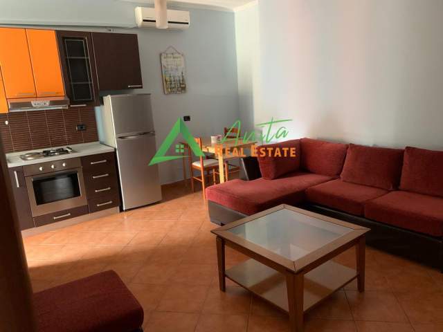 Tirane, jepet me qera apartament 1+1+BLK Kati 8, 68 m² 48.000 Leke (Stacioni i Trenit)