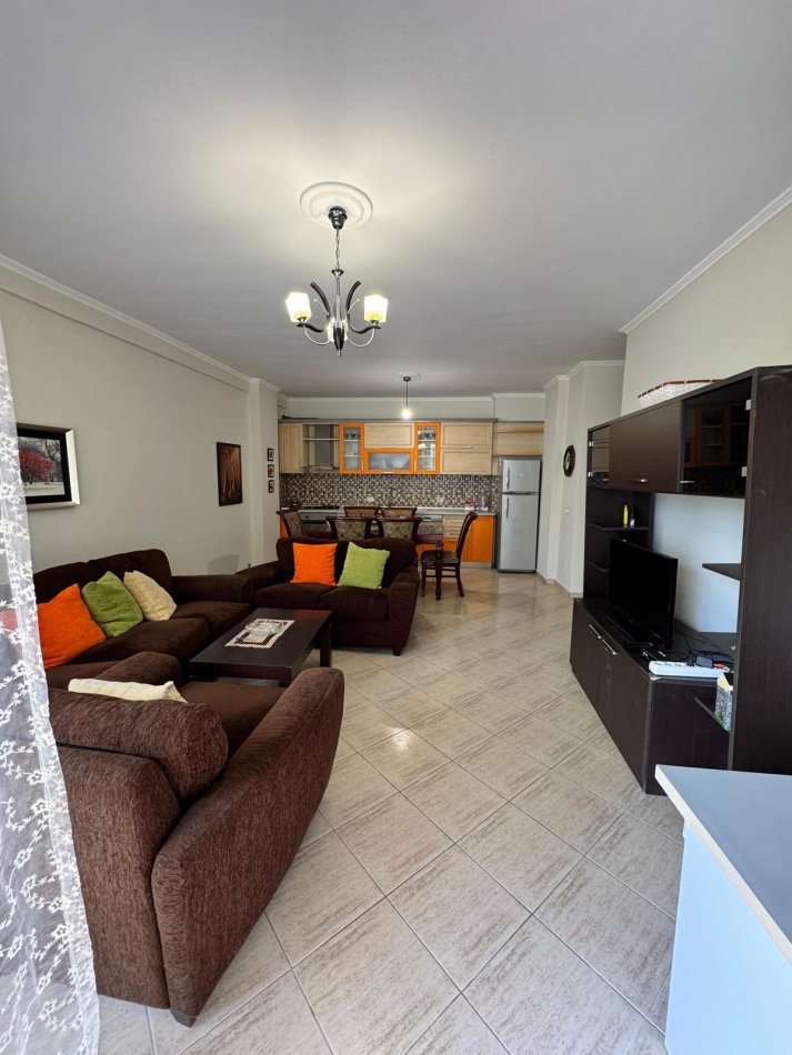 Tirane, jepet me qera apartament 2+1+Ballkon Kati 4, 165.000 € 