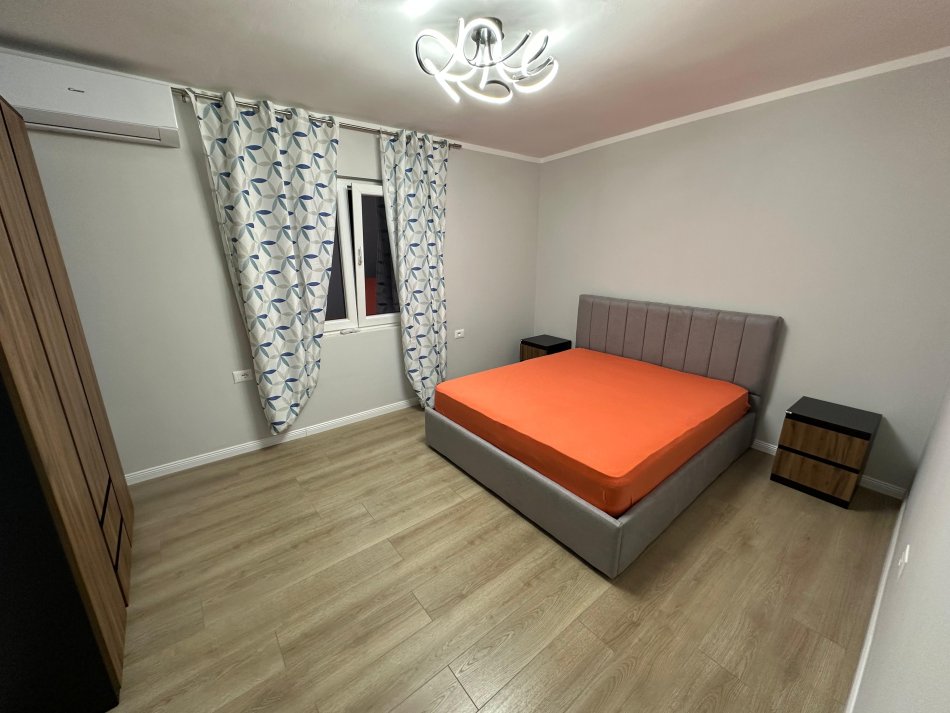Tirane, jepet me qera apartament 2+1 Kati 5, 70 m² 65.000 lekë (Rruga e Elbasanit)