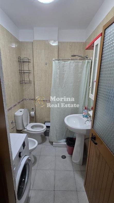 Tirane, jepet me qera apartament 1+1 Kati 7, 75 m² 500 € (Parku i Autobuzave)