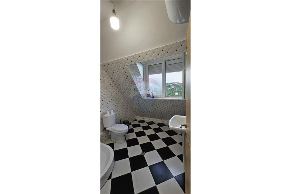 Tirane, shitet apartament 2+1 Kati 6, 140 m² 330.000 € (Liqeni i Thate)