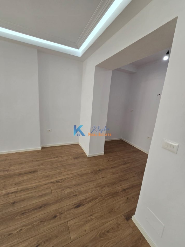 Tirane, shitet apartament 2+1 Kati 3, 73 m² 160.000 € (Rruga e Elbasanit, afer Ambasades Amerikane)