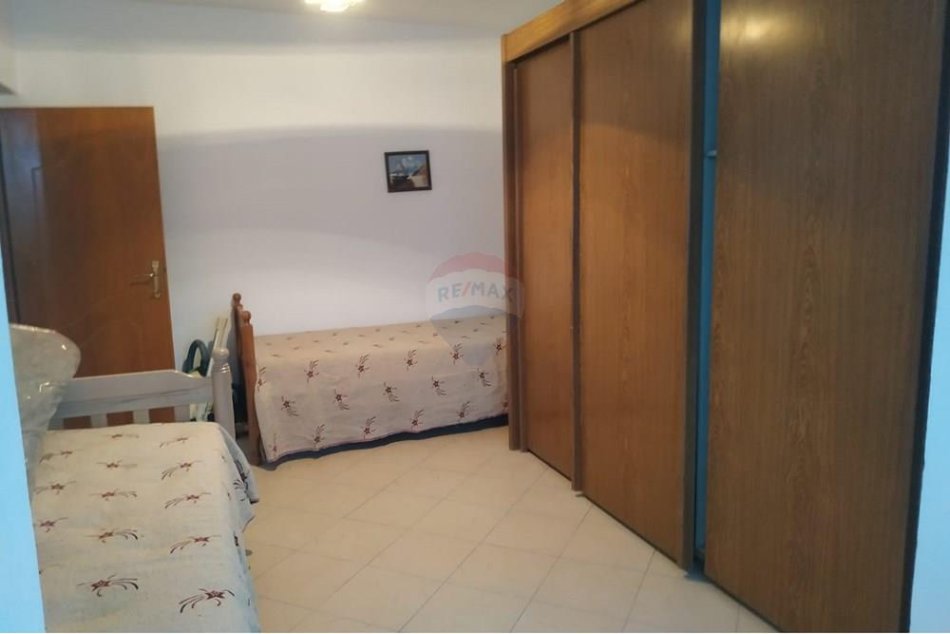Tirane, jepet me qera apartament 2+1 Kati 2, 65 m² 400 € (Shkolla e Bashkuar)