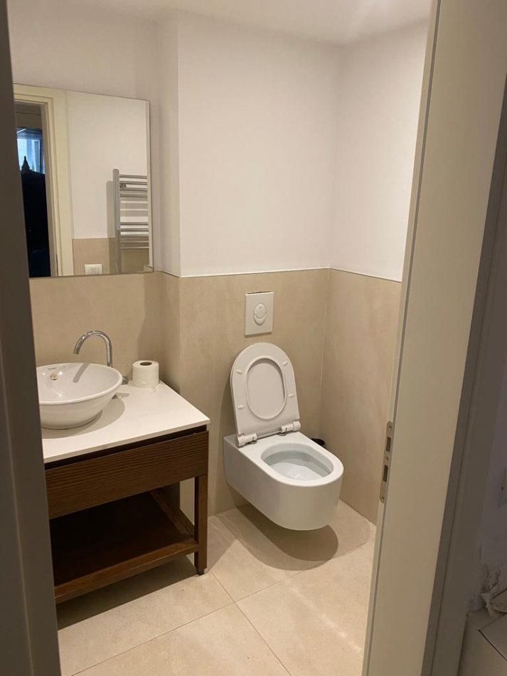 Tirane, jepet me qera Vile 3+1 Kati 2, 221 m² 5.000 € (Mullet)