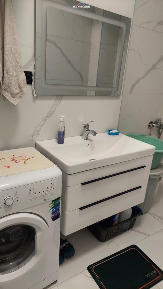 Tirane, jepet me qera zyre Kati 3, 120 m² 1200 € (myslym shyri)