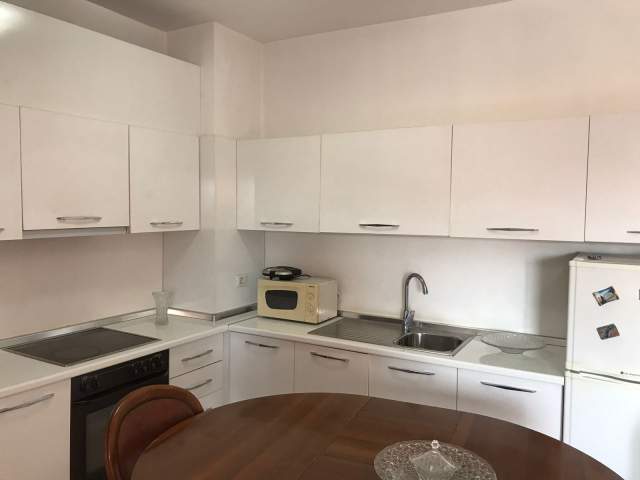 Tirane, shitet apartament 1+1+BLK Kati 3, 72 m² 87.500 Euro (rruga kavajes)