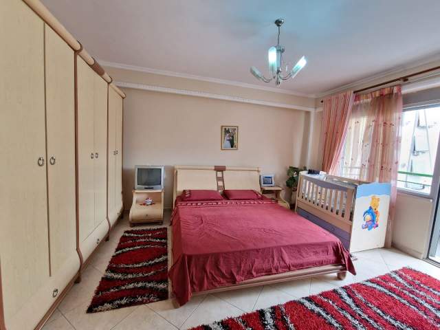 Tirane, ofert apartament 3+1+garazhd  Kati 4, 166 m² 220.000 Euro (Rruga Dibres, tek Kompleksi Halili)