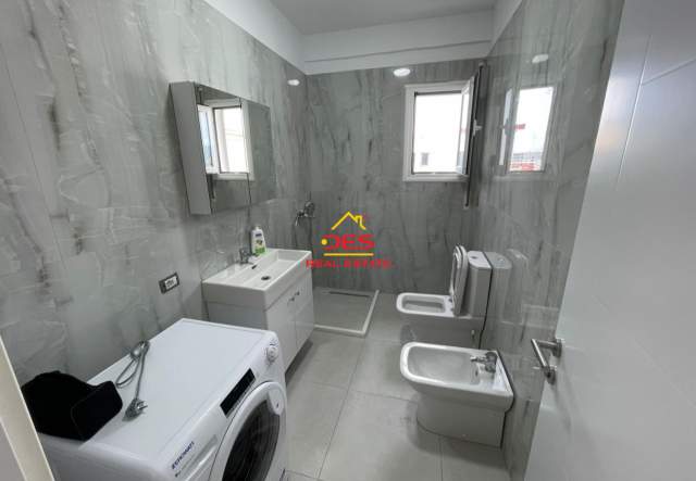 Vlore, jepet me qera apartament 2+1+BLK Kati 11, 120 m² 500 Euro (Rruga Cajupi,Vlore)