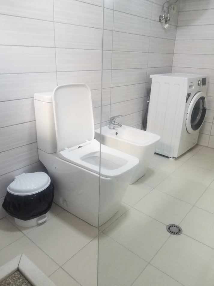 Tirane, jepet me qera apartament 1+1+Ballkon Kati 3, 68 m² 500 € (Rruga Peti)