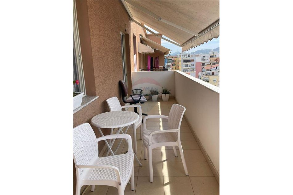 Tirane, jepet me qera apartament 2+1 Kati 4, 77 m² 500 € (rruga foto xhadella - Astir)