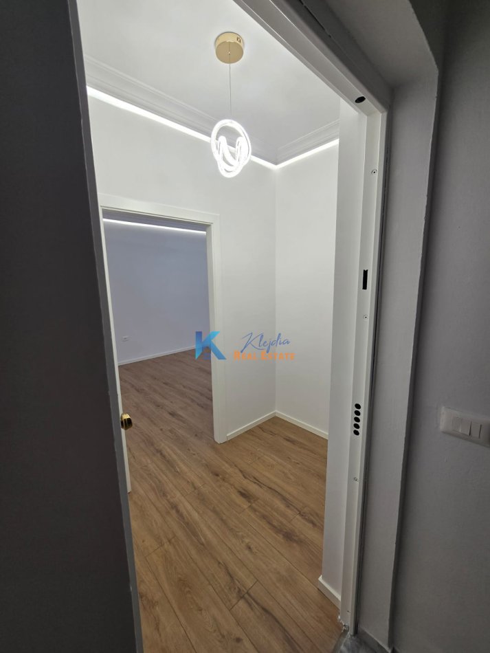 Tirane, shitet apartament 2+1 Kati 2, 87 m² 210.000 € (Rruga e Elbasanit, prane Lion Park)