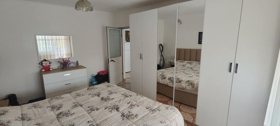 Tirane, shitet apartament 2+1+Ballkon Kati 5, 75 m² 113.000 € 