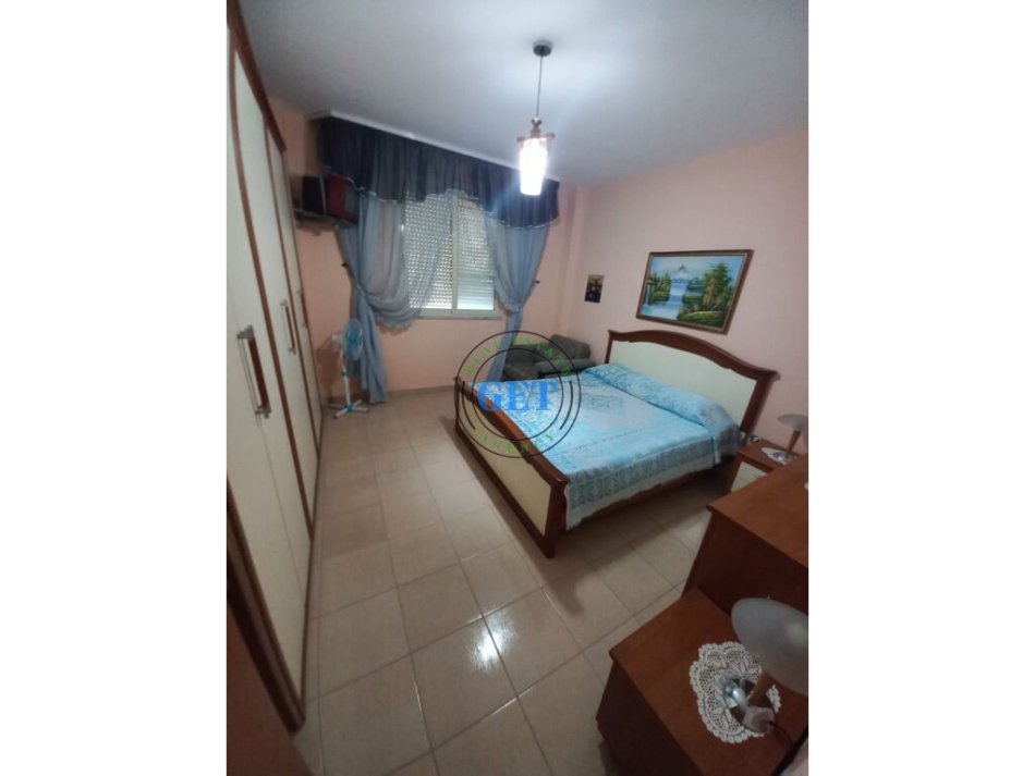 Durres, jepet me qera apartament 1+1 Kati 6, 60 m² 300 € (Plazh Iliria)