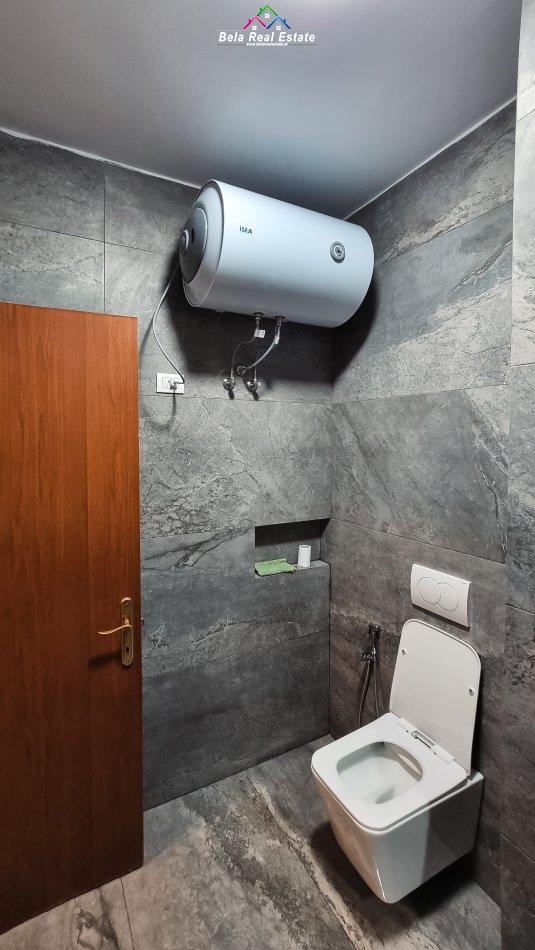Tirane, jepet me qera apartament 2+1 Kati 2, 85 m² 400 € (fresku)