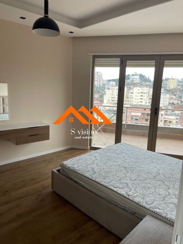 Durres, jepet me qera apartament 1+1+Ballkon Kati 11, 80 m² 500 € (Rruga Kuminit)