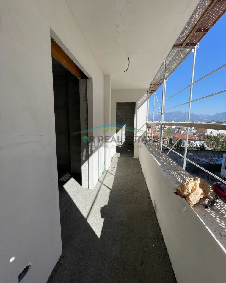 Tirane, shitet apartament 2+1 Kati 2, 99 m² 92.165 € (Univers City)