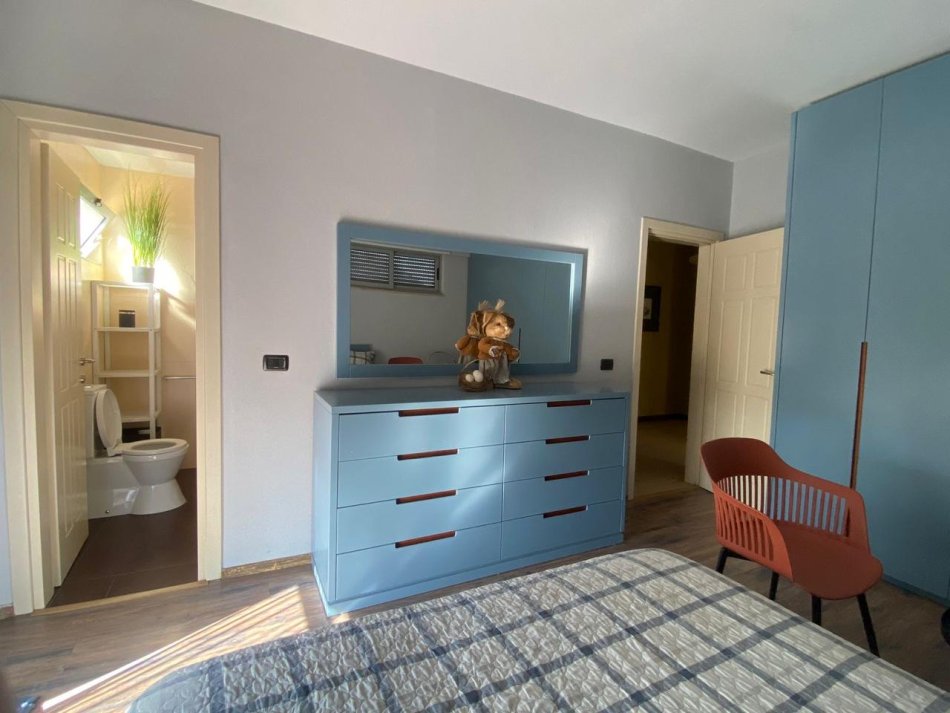 Tirane, jepet me qera apartament 2+1+Ballkon Kati 7, 130 m² 750 € (Rruga &quot;Hoxha Tahsim)
