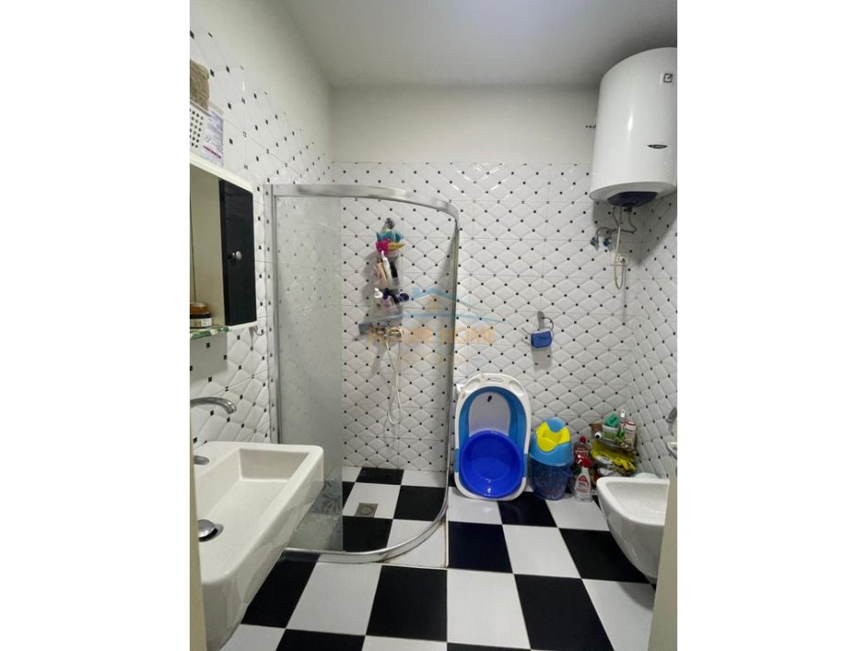 Tirane, shitet apartament 1+1 Kati 2, 74 m² 16.000.000 € 