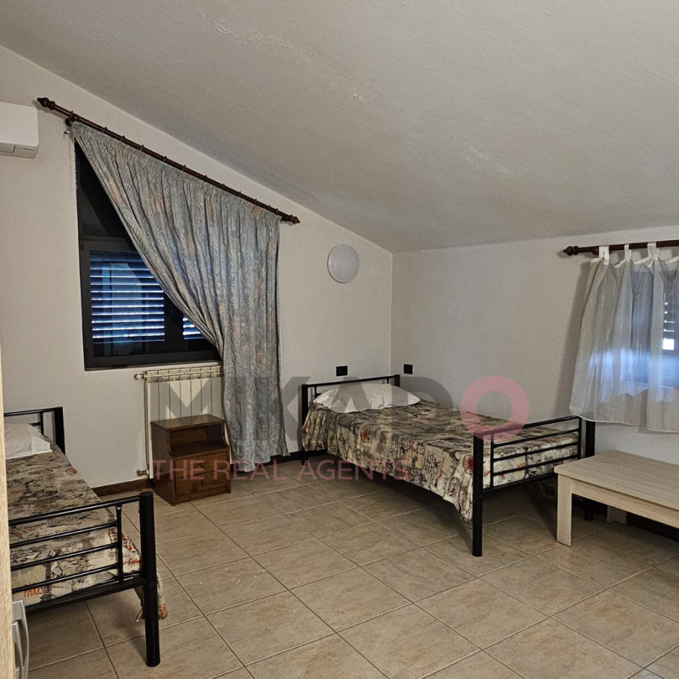 Tirane, shitet Vile 4+1 , 390 m² 480.000 € (VILAT GJERMANE)