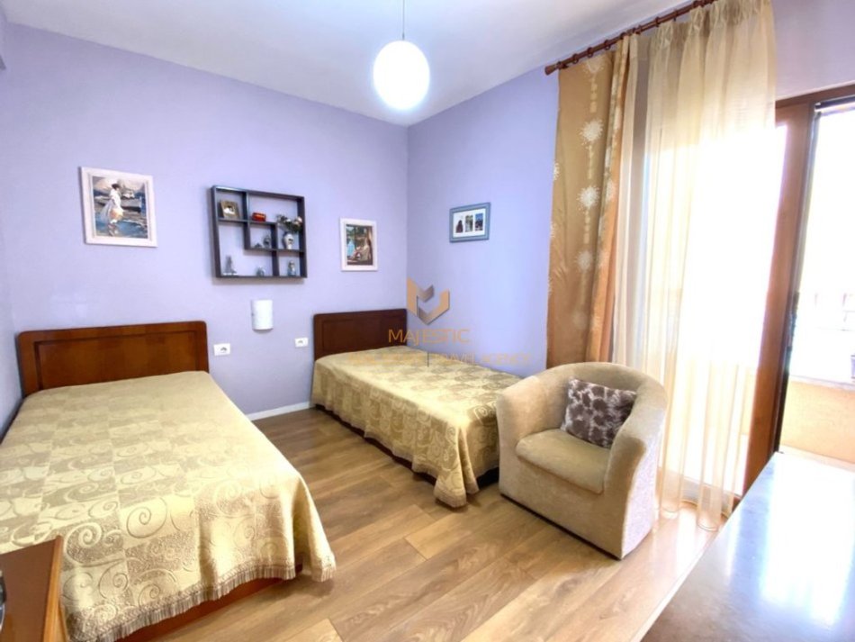 Tirane, shitet apartament 2+1+Aneks+Ballkon Kati 3, 122 m² 210.000 € (vasil shanto)