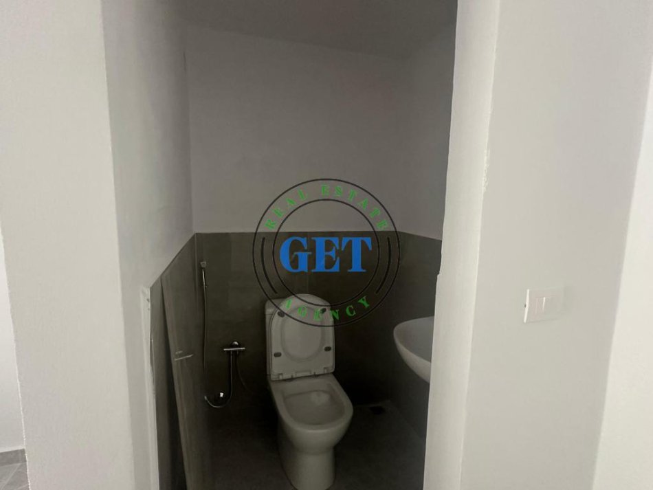Durres, shitet ambjent biznesi Kati 0, 40 m² 85.000 € 