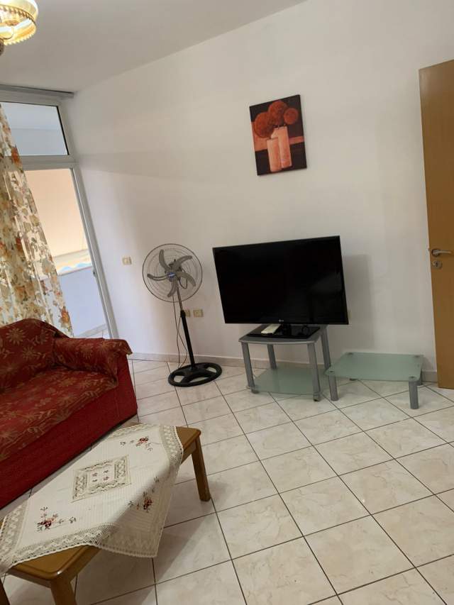 Tirane, jepet me qera apartament 1+1+BLK Kati 5, 70 m² 35.000 Leke (prane Intesa Bank)