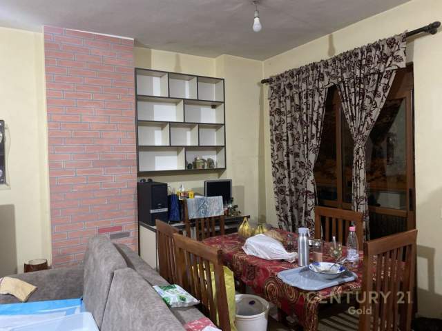 Tirane, jepet me qera apartament 1+1+BLK Kati 2, 88 m² 400 Euro (Rruga e Bogdaneve)