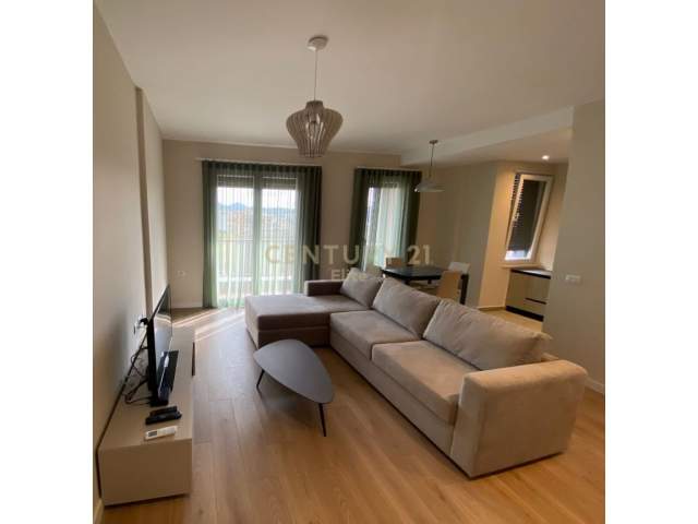 Tirane, jepet me qera apartament 1+1+BLK Kati 5, 70 m² 500 Euro (Pazari i Ri)