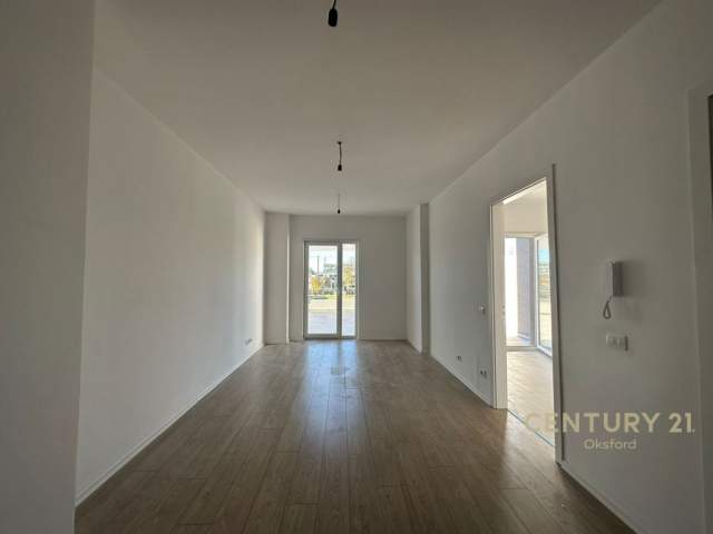 Tirane, jepet me qera apartament 1+1+BLK Kati 0, 94 m² 350 Euro (QTU)