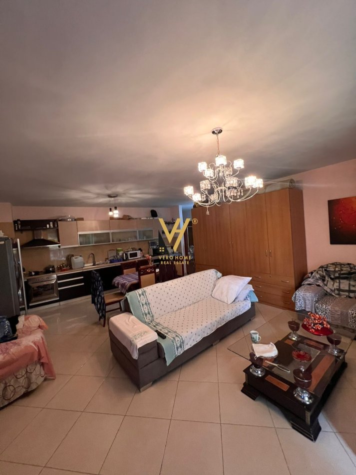 Tirane, shitet apartament 2+1+Ballkon Kati 3, 115 m² 195.000 € (LIQENI I THATE)