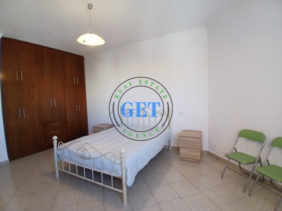 Durres, jepet me qera apartament 2+1+Ballkon Kati 6, 100 m² 450 € (KAZAZI,DURRES)