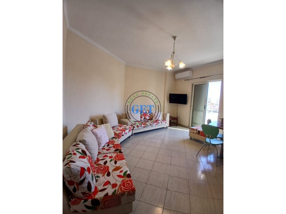Durres, jepet me qera apartament 2+1+Ballkon Kati 6, 100 m² 450 € (KAZAZI,DURRES)