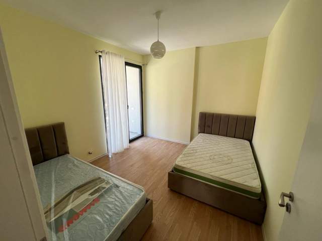 Tirane, jepet me qera apartament 2+1+BLK Kati 2, 100 m² 550 Euro (rruga Kongresi i Manastirit)
