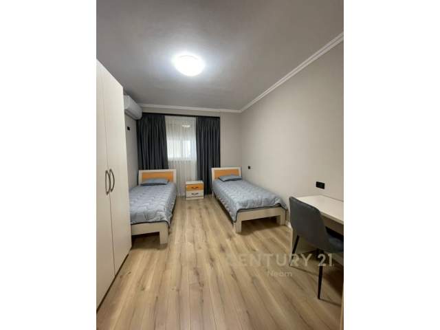 Tirane, jepet me qera apartament 2+1+BLK Kati 7, 115 m² 650 Euro (Don Bosko)