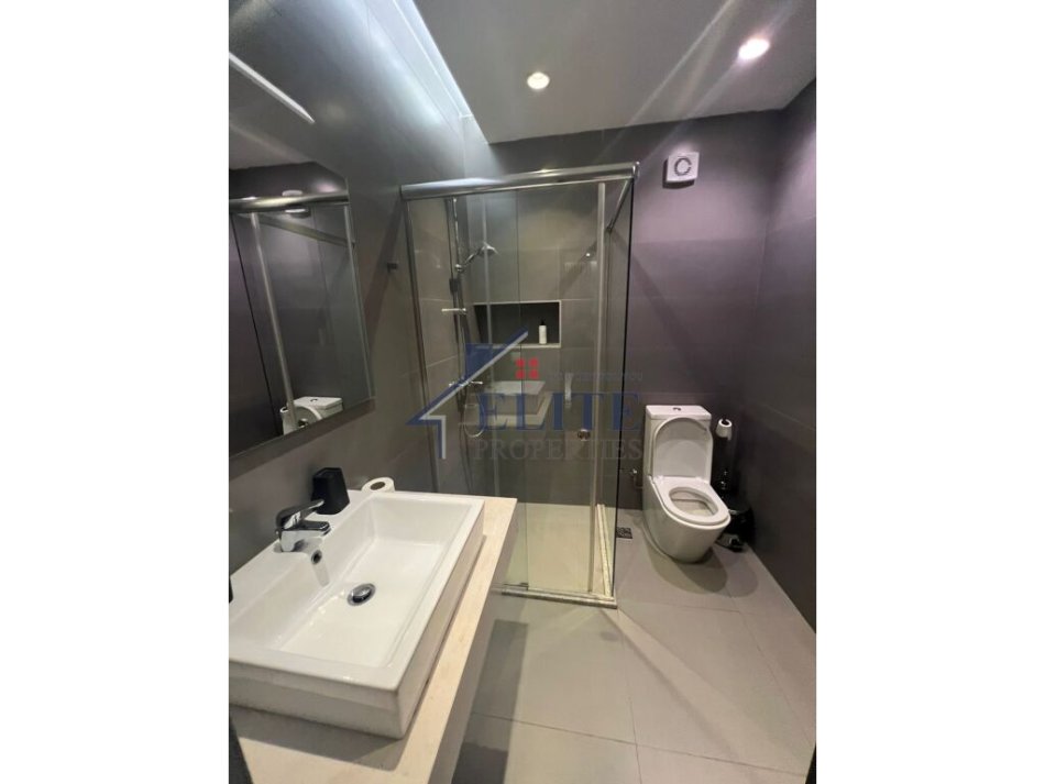 Tirane, jepet me qera apartament Kati 3, 54 m² 900 € (Rruga e barrikadave)