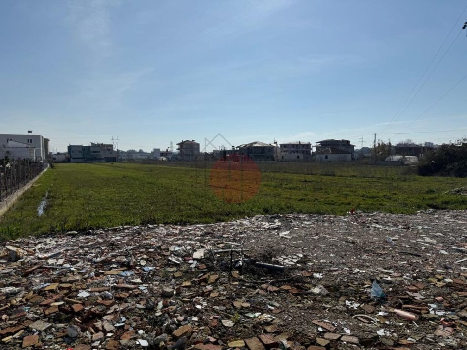 Durres, shitet toke , 9.220 m² (Durres)